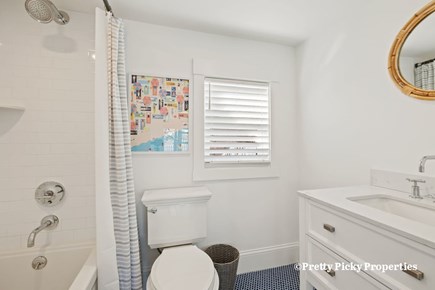Chatham Cape Cod vacation rental - Full bathroom below