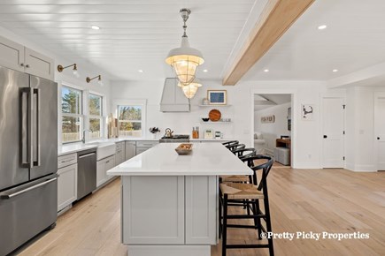 Chatham Cape Cod vacation rental - Extra seating at the island