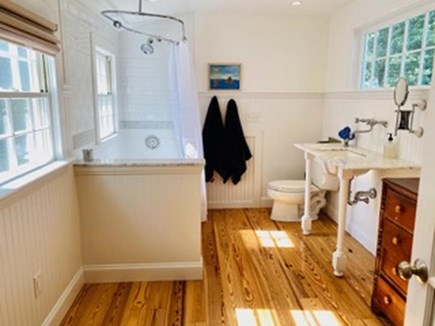 Osterville Cape Cod vacation rental - Bath