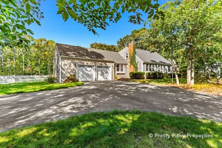 Brewster Cape Cod vacation rental - Front of the house when you pull in the driveway.