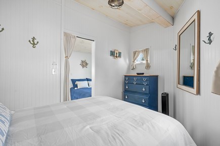 DennisPort, Chases Ocean Grove Cape Cod vacation rental - Tastefully decorated queen bedroom