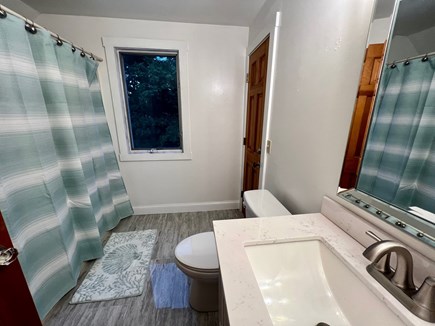 Centerville Cape Cod vacation rental - Bathroom - 2nd floor