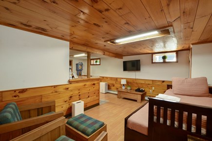 E. Falmouth Cape Cod vacation rental - Finished basement - trundle bed, dry bar, Smart TV, Xbox Game!