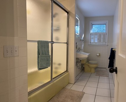 New Seabury Cape Cod vacation rental - Main Full Bathroom