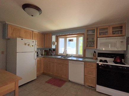 Harwich, Great Sand Lakes Cape Cod vacation rental - Fully equipped kitchen