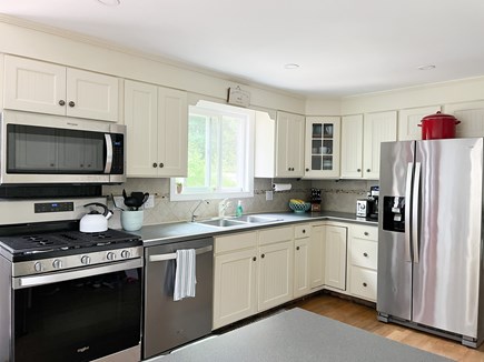 Falmouth Cape Cod vacation rental - All new appliances
