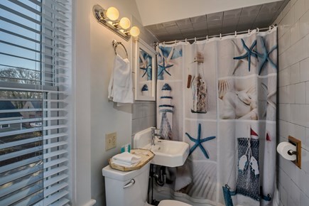 WEST HARWICH Cape Cod vacation rental - Each bedroom has it's own private bathroom with a tub/shower