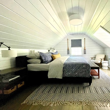 Bourne, Buzzards Bay Cape Cod vacation rental - Primary bedroom w/king-size bed.  Merrimekko/Company Store linens