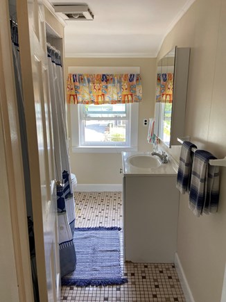Dennisport Cape Cod vacation rental - Full bathroom upstairs