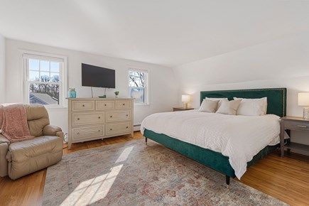 Harwichport Cape Cod vacation rental - Primary bedroom - king bed