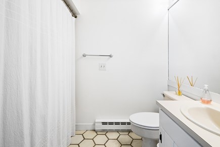 Wellfleet Cape Cod vacation rental - Ensuite bathroom featuring shower / tub combo