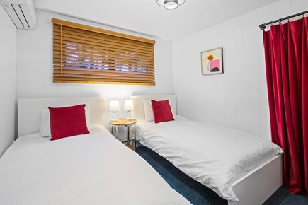 Wellfleet Cape Cod vacation rental - Bedroom with 2 twin beds