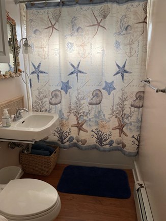 Hyannis Port Cape Cod vacation rental - 1st floor shared full bath with tub/shower