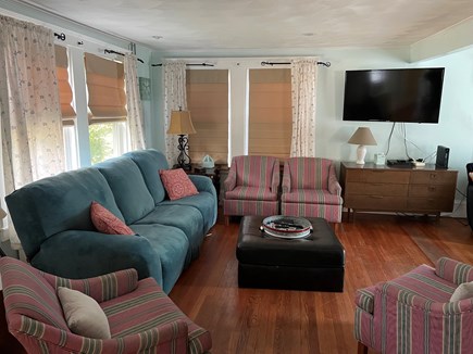 Hyannis Port Cape Cod vacation rental - Main living area showing smart tv