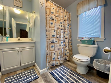 Brewster Cape Cod vacation rental - Primary Bathroom (1st floor)