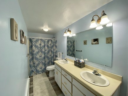 Brewster Cape Cod vacation rental - Secondary Bathroom (upstairs)