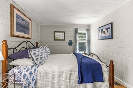Centerville, Wequaquet Lake Waterfront Cape Cod vacation rental - Luxurious comfort.