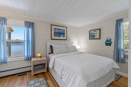 Centerville, Wequaquet Lake Waterfront Cape Cod vacation rental - 