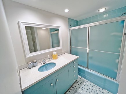 New Seabury, Mashpee Cape Cod vacation rental - Bath #2 with tub/shower