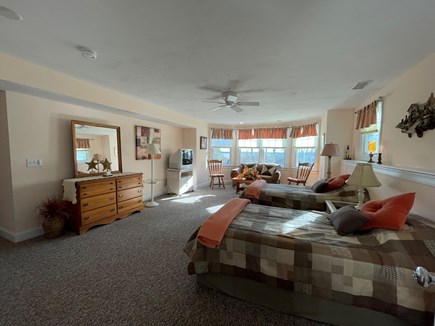 Harwich, Red River beach Cape Cod vacation rental - Spacious bedroom with twin beds
