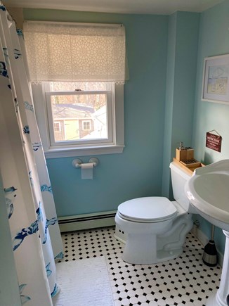 Dennis Cape Cod vacation rental - 2nd floor full bathroom