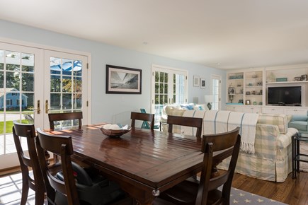 Osterville Cape Cod vacation rental - Dining room table seats 6