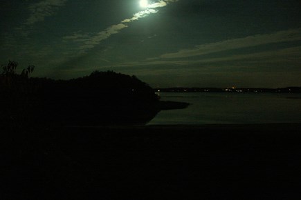 Wareham MA vacation rental - Full moon on the Bay