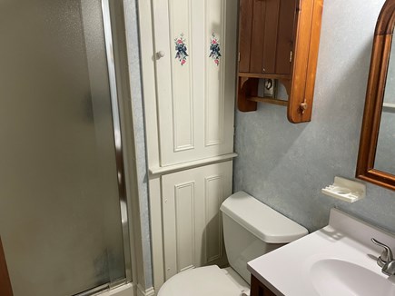 Harwichport Cape Cod vacation rental - Upstairs bath with shower