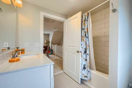 Chatham Cape Cod vacation rental - Second floor bathroom tub/shower combo