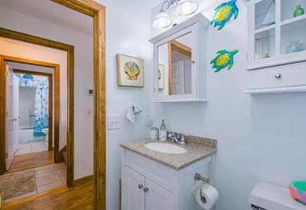 Sandwich Cape Cod vacation rental - Bathroom 2 with shower/tub combo