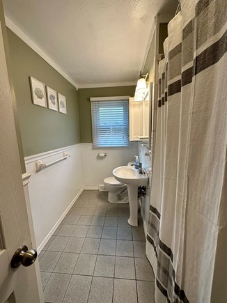 Chatham Cape Cod vacation rental - Full bathroom with tub and shower combo