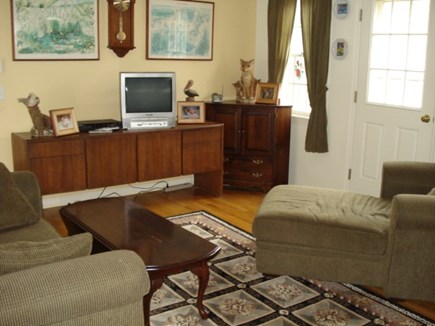 Eastham, Kingsbury - 352 Cape Cod vacation rental - Living Room