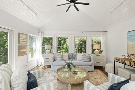 Osterville Cape Cod vacation rental - First level off-kitchen sitting area