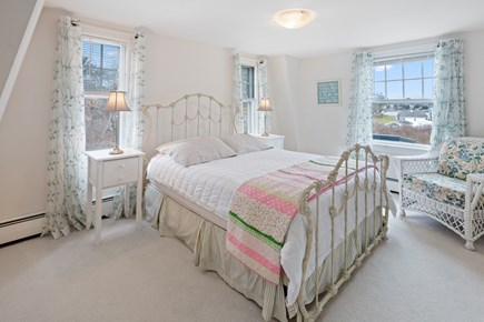 Chatham Cape Cod vacation rental - Bright upper bedroom with full bed