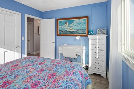 Plymouth, Ocean's Edge Oasis MA vacation rental - Desk area and plenty of bureau storage for your bathing suits.