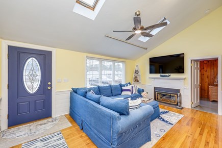 Yarmouth Cape Cod vacation rental - Living room