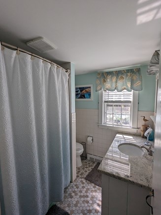 Dennis Port Cape Cod vacation rental - One of two full baths - one with a tub, one without