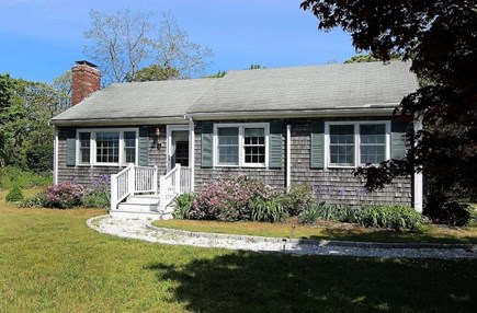 Chatham Cape Cod vacation rental - Front of House, Welcome to 7 Earles Way!