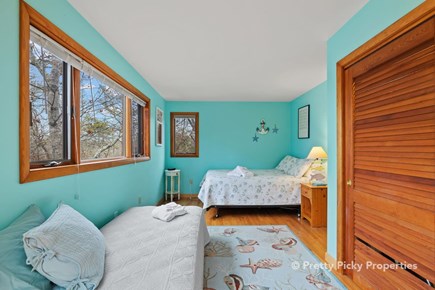Orleans Cape Cod vacation rental - Queen with twin