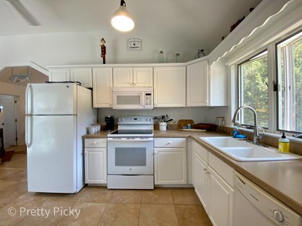 Brewster Cape Cod vacation rental - A fully equipped kitchen