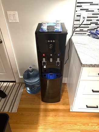 East Falmouth Cape Cod vacation rental - New water bubbler 2025