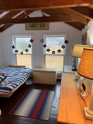 Hyannis Port Cape Cod vacation rental - Bunkbed room futon bed.