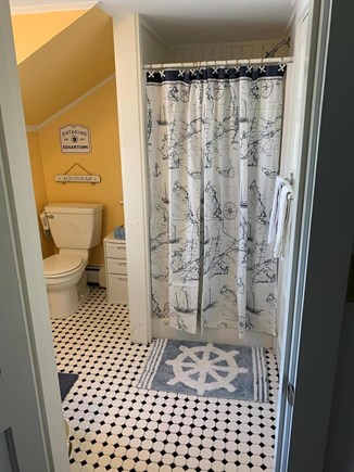 Hyannis Port Cape Cod vacation rental - Bunkbed room bathroom.