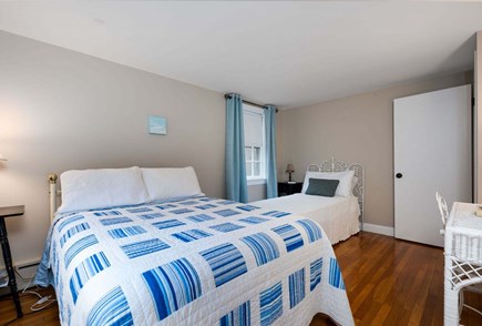 Centerville Cape Cod vacation rental - Plenty of room for three!