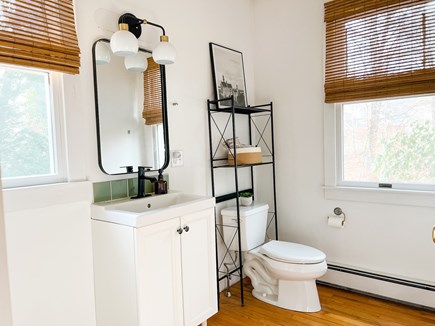 Brewster Cape Cod vacation rental - Main level bathroom