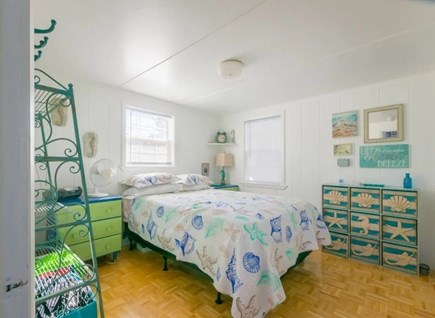 Sagamore Beach Cape Cod vacation rental - Bedroom - queen bed