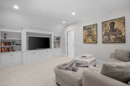 Centerville Cape Cod vacation rental - Additional living area upstairs