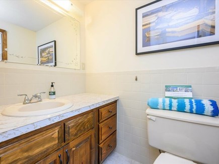 Osterville Cape Cod vacation rental - Bath #2 Half bath ensuite to bedroom #3