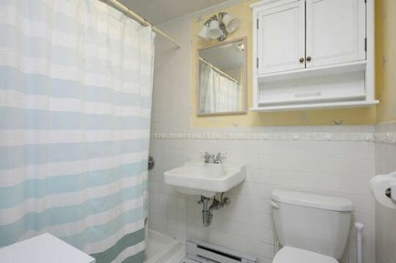 Harwich Port Cape Cod vacation rental - Bath #2 en suite bath to bedroom #2