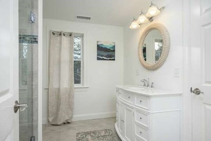 South Chatham Cape Cod vacation rental - Upper level full bathroom off of second floor hallway